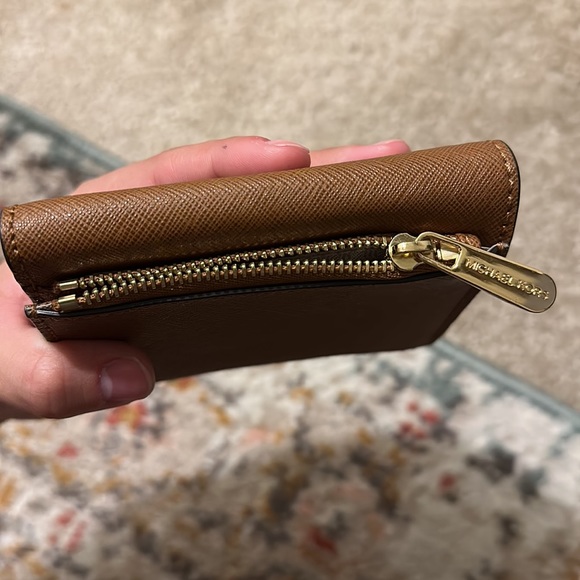 Michael Kors Wallet - Picture 5 of 6